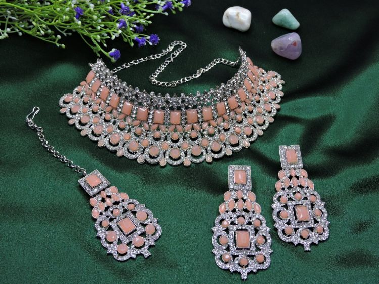 Picture of Ravishing Alloy Necklace