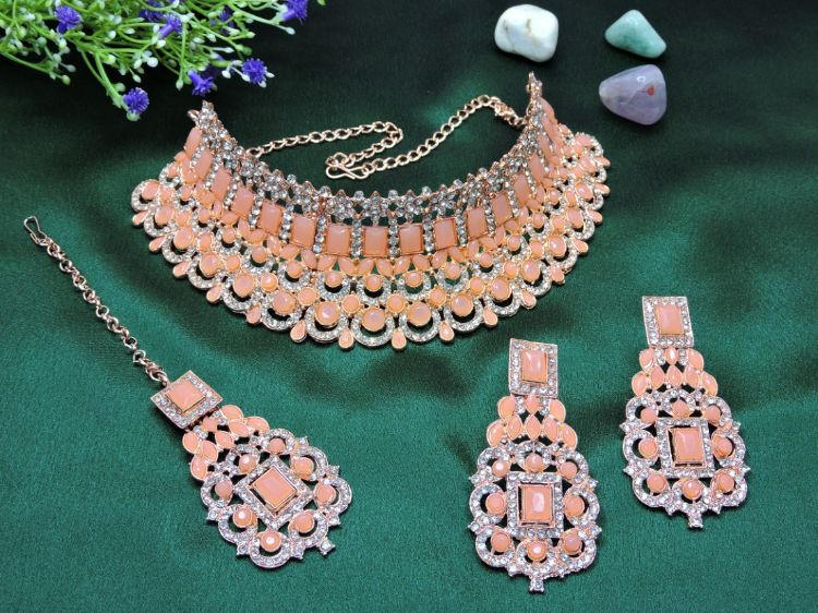 Picture of Delightful Alloy Necklace