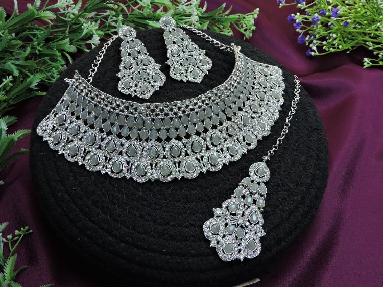 Picture of Statuesque Alloy Grey Necklace