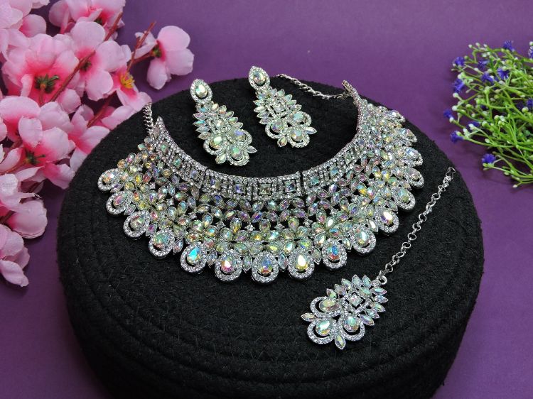 Picture of Radiant Alloy Necklace