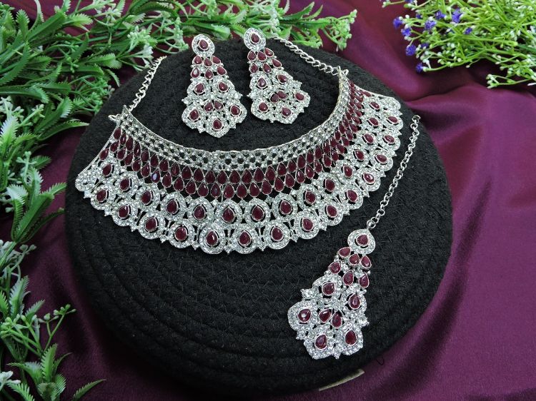 Picture of Exquisite Alloy Necklace