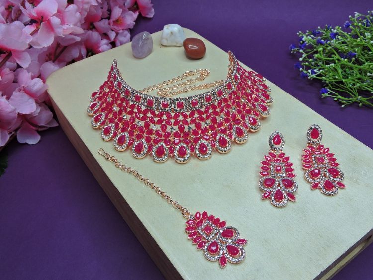Picture of Splendid Alloy Necklace
