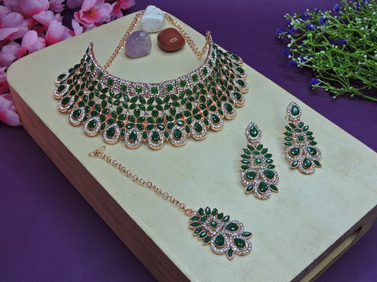 Picture of Resplendent Alloy Necklace