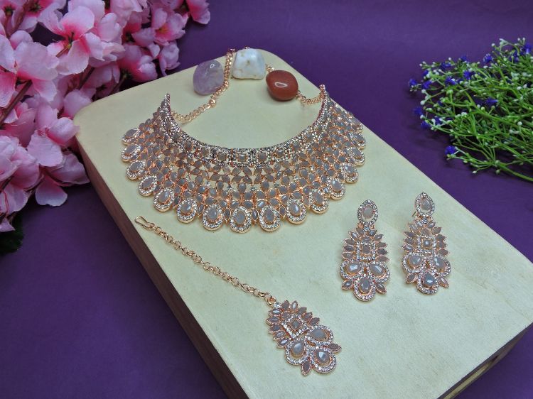 Picture of Exquisite Alloy Necklace