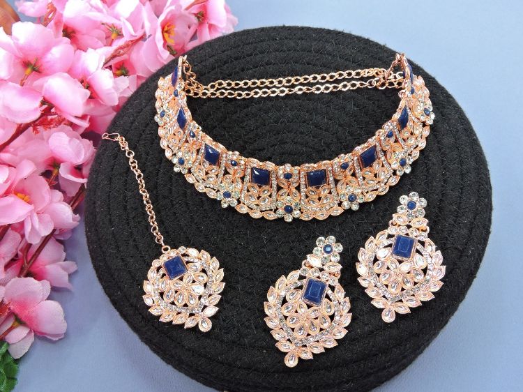 Picture of Delightful Alloy Necklace