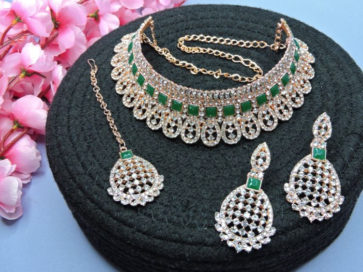 Picture of Good Looking Designer American Diamond Necklace