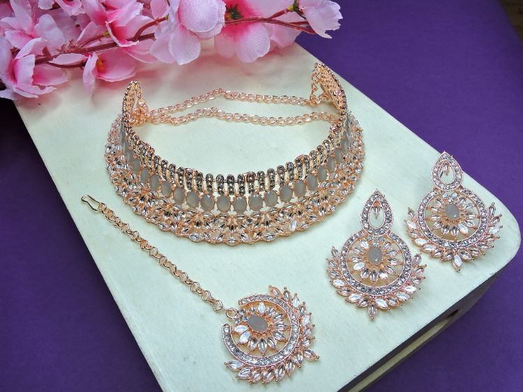 Picture of Well Formed Designer American Diamond Necklace