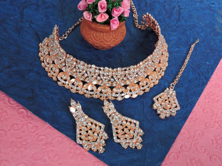 Picture of Pretty Designer American Diamond Necklace