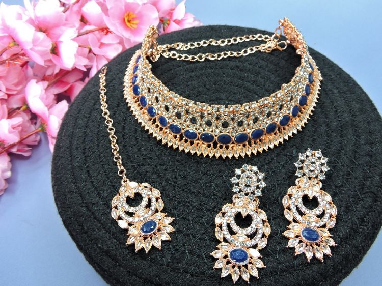 Picture of Good Looking Designer American Diamond Necklace