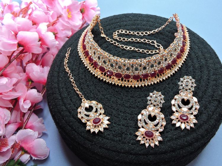 Picture of Graceful Designer American Diamond Necklace