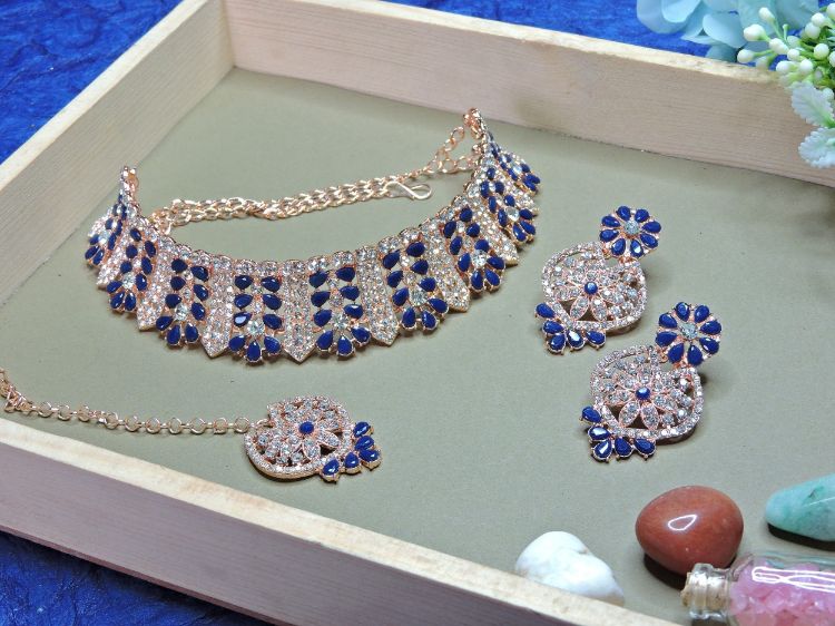 Picture of Pretty Designer American Diamond Necklace
