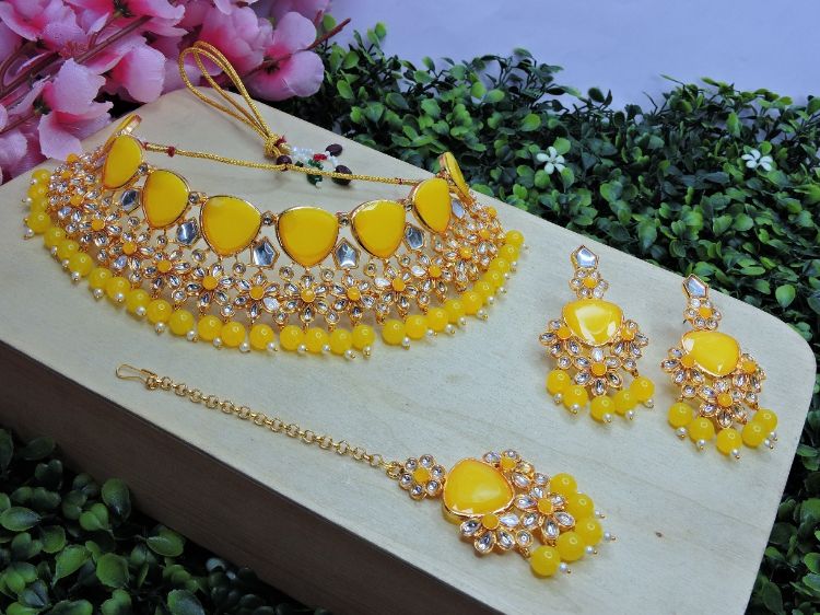 Picture of Elegant Designer American Diamond Yellow Necklace