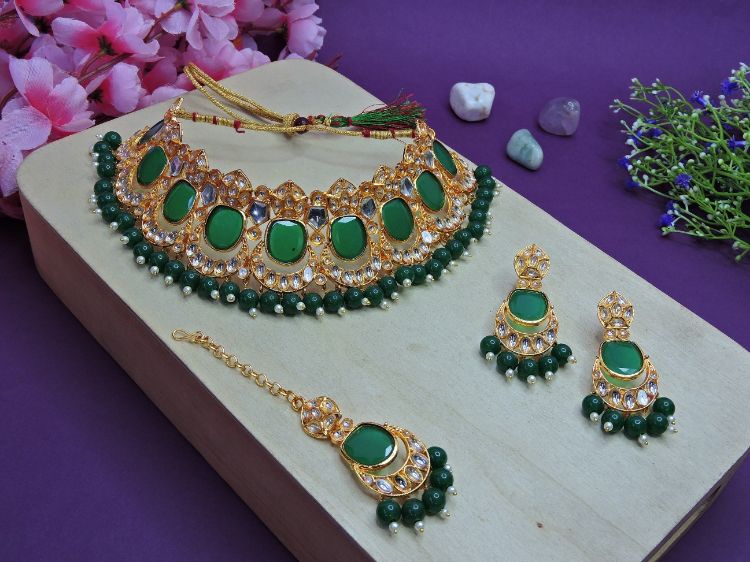 Picture of Exquisite Designer American Diamond Green Necklace