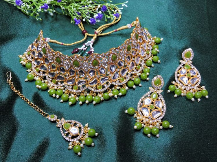 Picture of Pretty Designer American Diamond Necklace