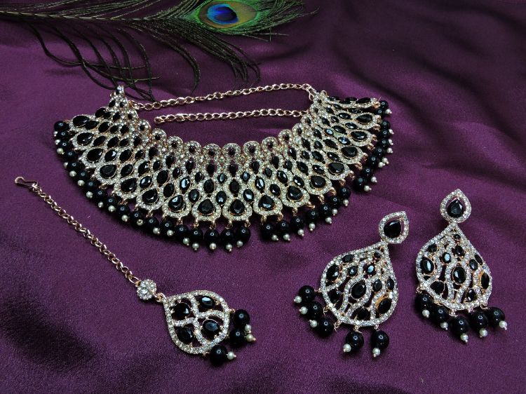 Picture of Statuesque Designer American Diamond Necklace