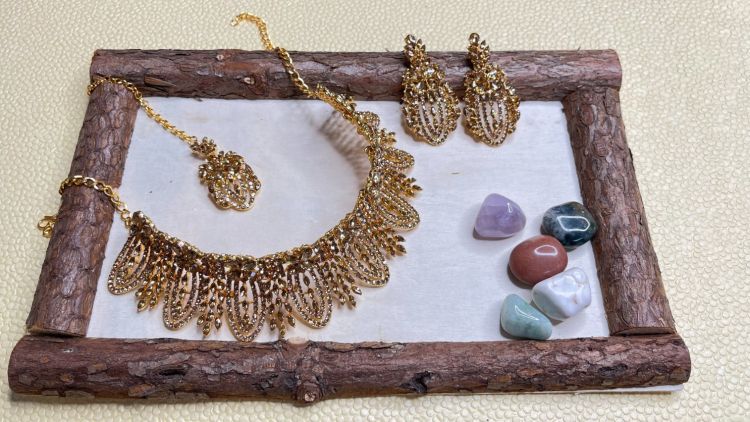 Picture of Pretty Designer American Diamond Necklace