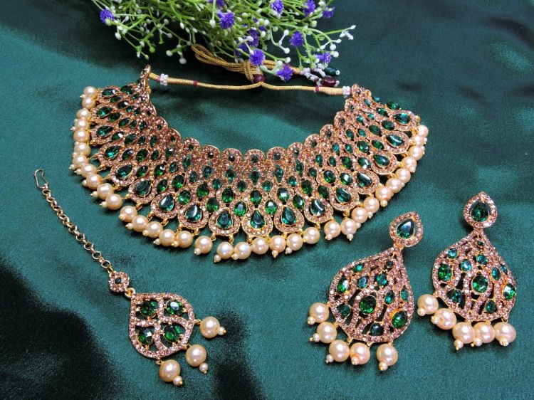 Picture of Beautiful Designer American Diamond Green Necklace