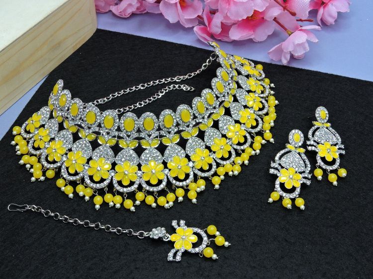 Picture of Statuesque Designer American Diamond Yellow Necklace
