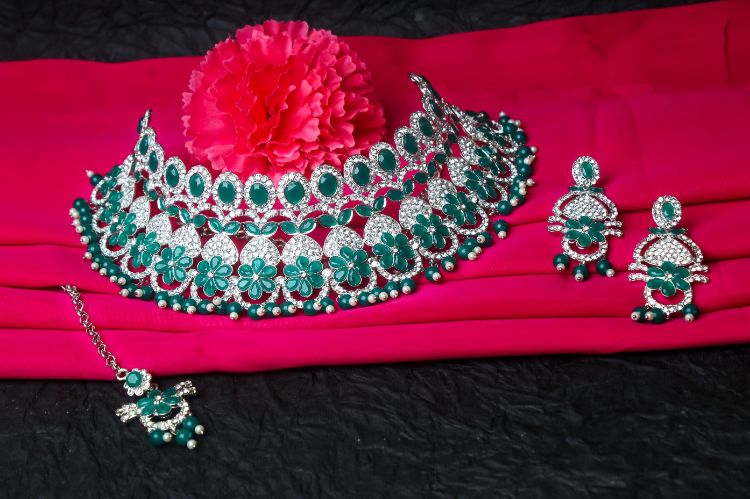 Picture of Grand Designer American Diamond Green Necklace