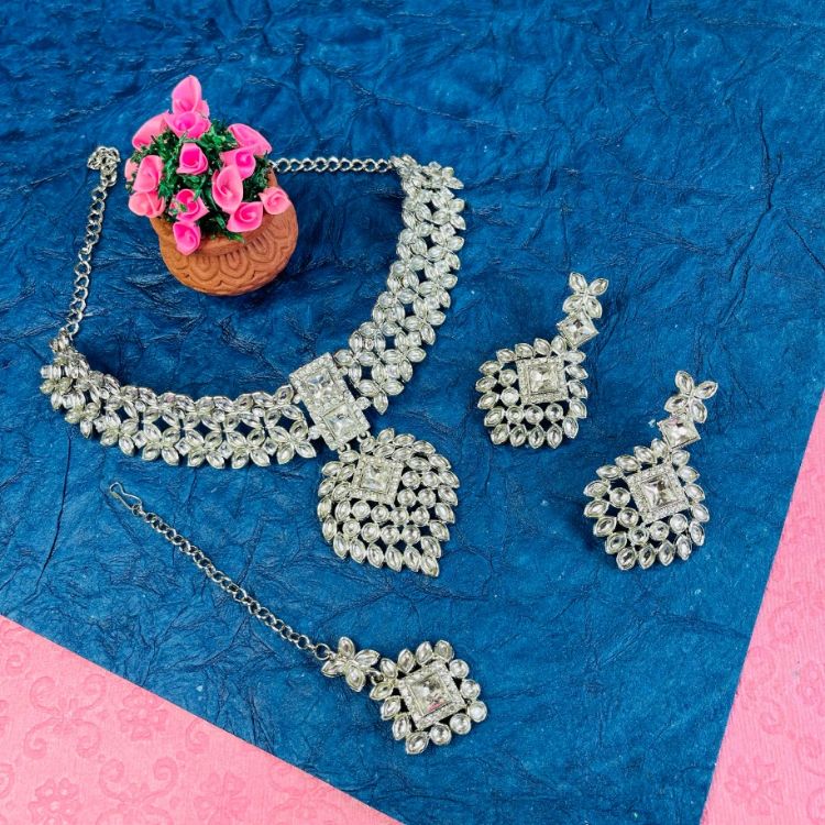 Picture of Excellent Designer American Diamond Necklace