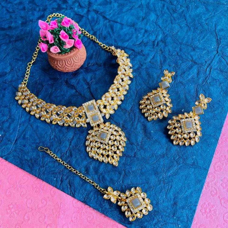 Picture of Stunning Designer American Diamond Grey Necklace