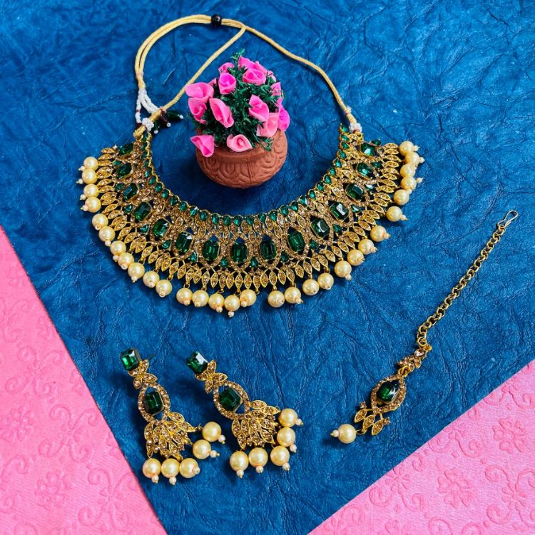 Picture of Delightful Designer American Diamond Green Necklace