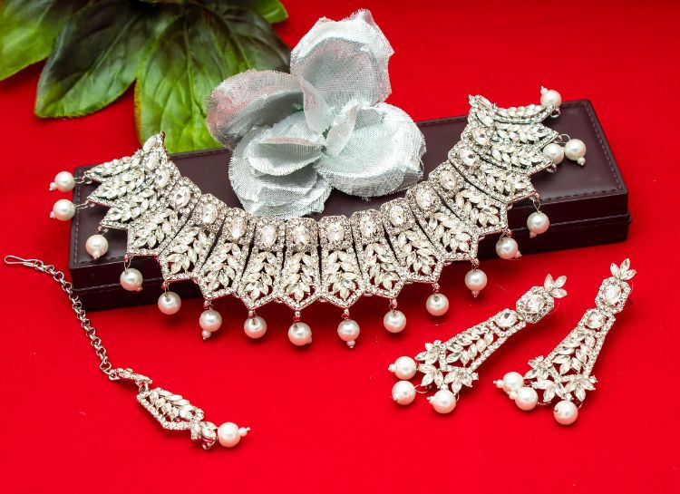 Picture of Exquisite Designer American Diamond Necklace