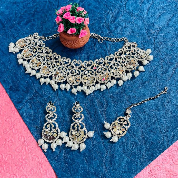 Picture of Comely Designer American Diamond Necklace