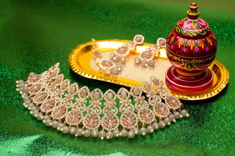 Picture of Good Looking Designer American Diamond Grey Necklace