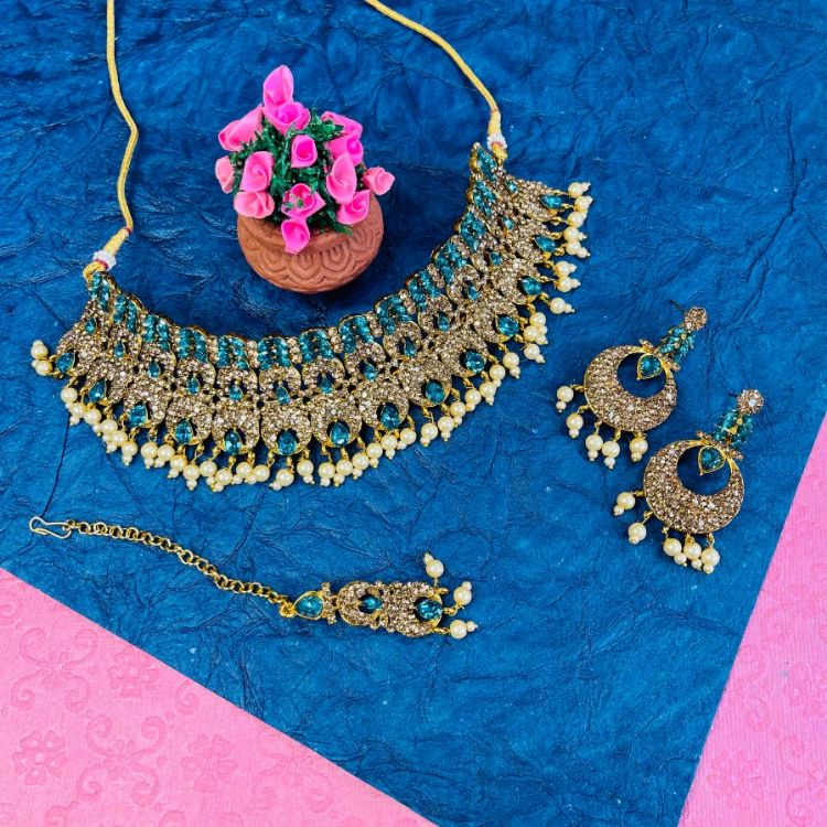 Picture of Pretty Designer American Diamond Necklace