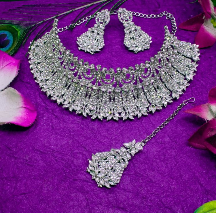 Picture of Elegant Designer American Diamond Necklace