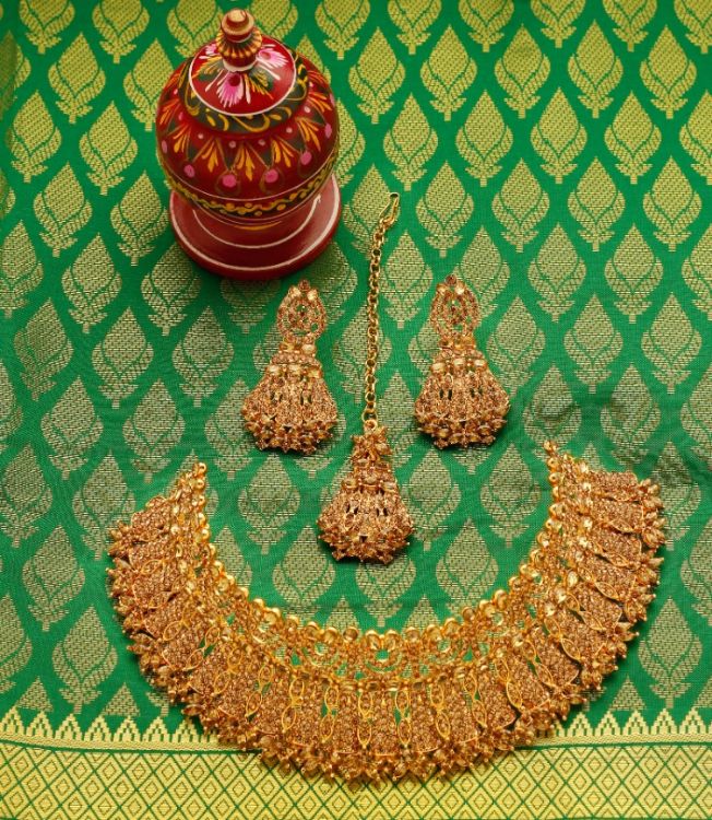 Picture of Graceful Designer American Diamond Necklace