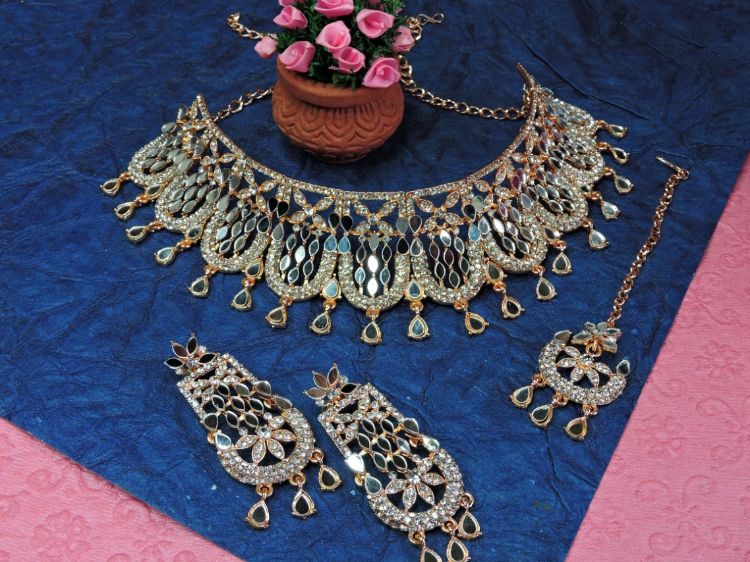 Picture of Elegant Designer American Diamond Necklace