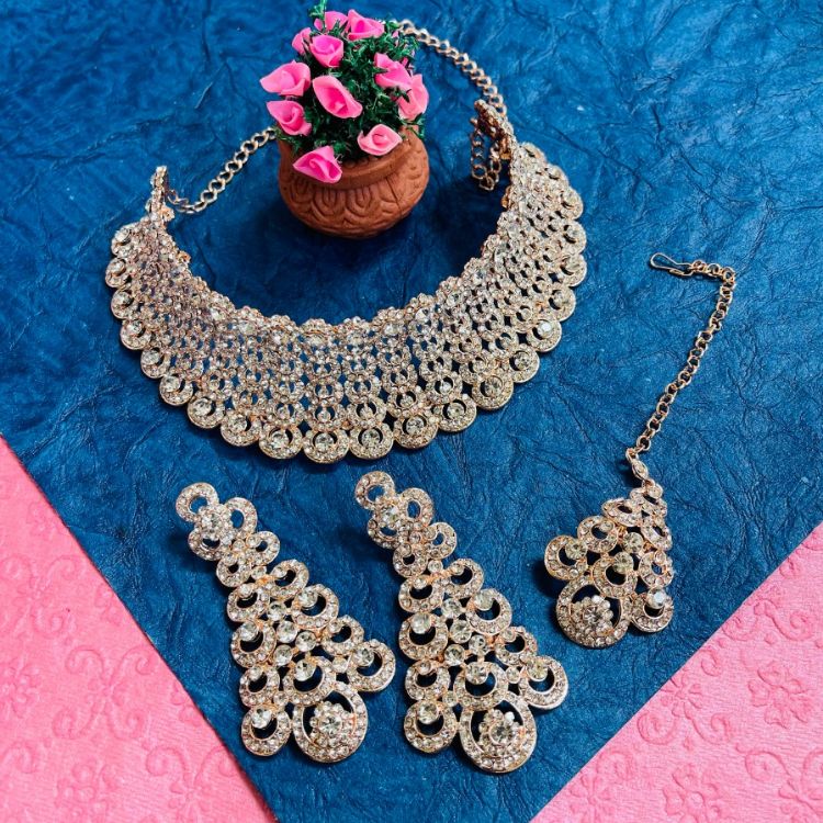 Picture of Comely Designer American Diamond Necklace