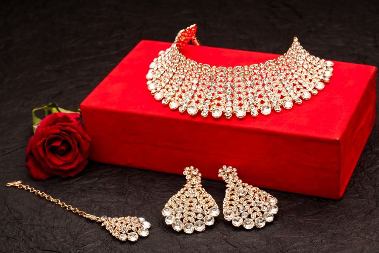 Picture of Elegant Designer American Diamond Necklace