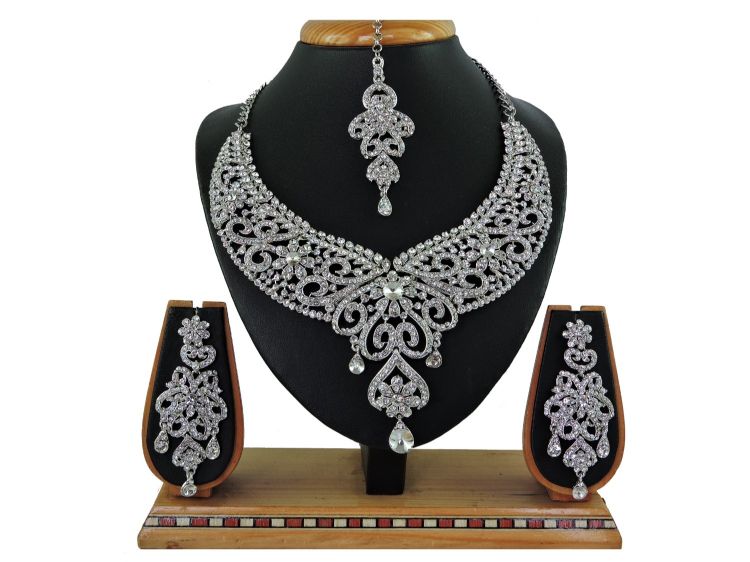 Picture of Well Formed Designer American Diamond Necklace