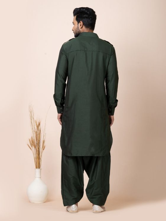 Picture of Good Looking Ps Viscose Green Kurta Pajama