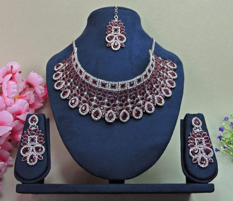 Picture of Alluring Alloy Necklace