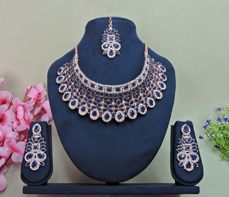 Picture of Beautiful Alloy Necklace