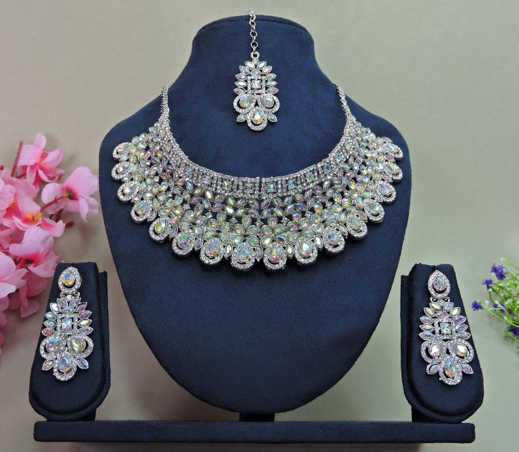 Picture of Superb Alloy Necklace