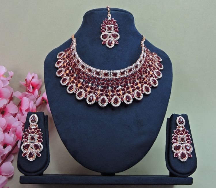 Picture of Splendid Alloy Necklace