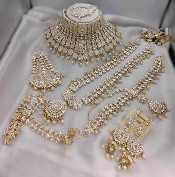 Picture of Premium Heavy Wedding Wear Necklace Set-Imitation Jewellery