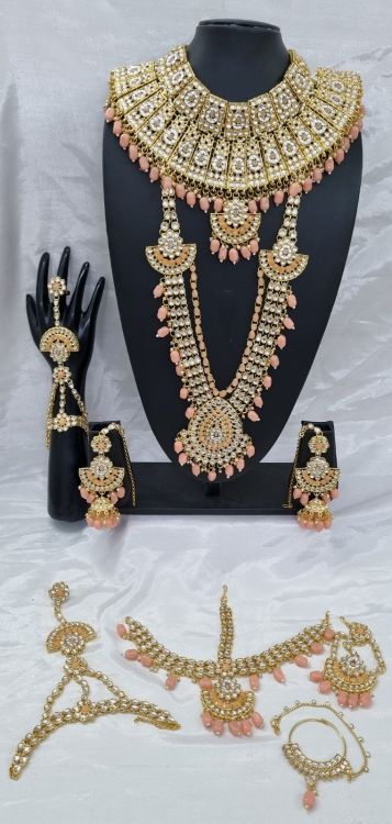 Picture of Magnificent Alloy & Stone & Moti Peach Puff Necklace