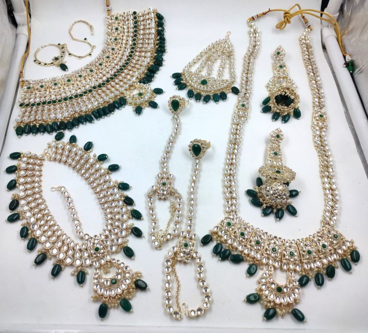 Picture of Gold Plated Kundan Bridal Heavy Jewellery Combo