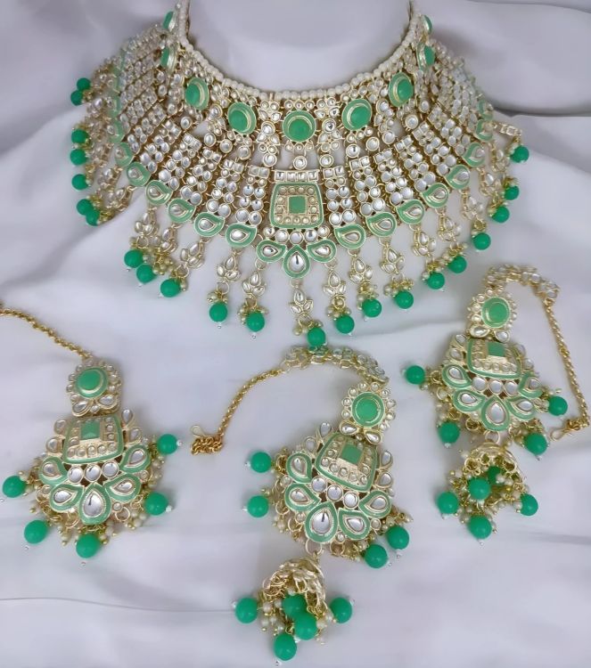 Picture of Enticing Alloy Green Necklace