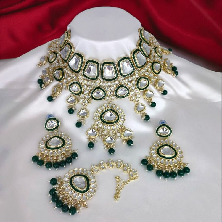 Picture of Wonderful Alloy & Stone & Moti Green Necklace