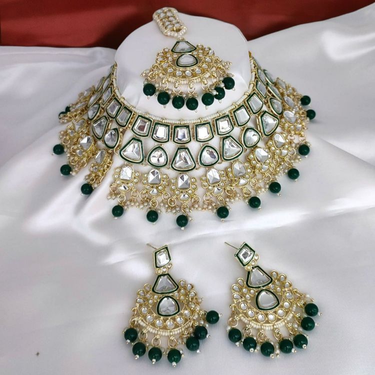 Picture of Ravishing Alloy & Stone & Moti Green Necklace