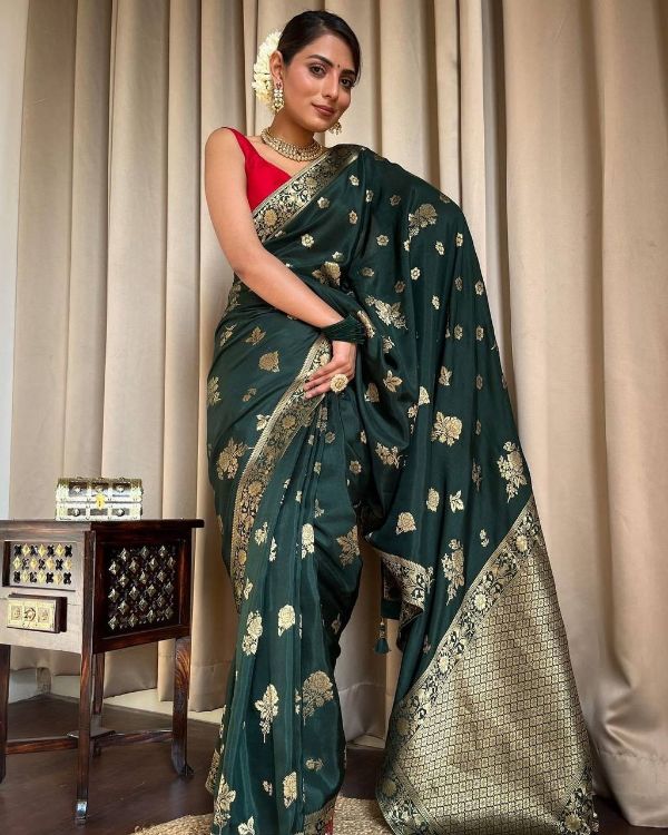 Picture of Shapely Silk & Jacquard Green Saree