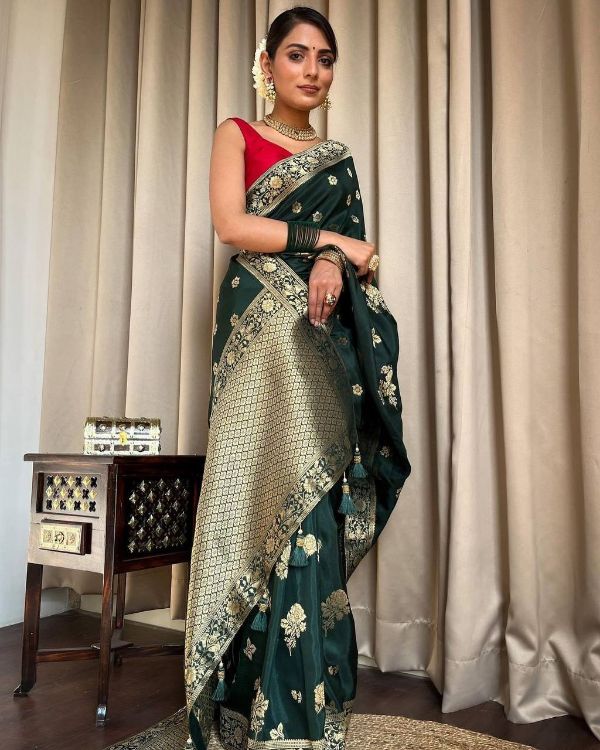 Picture of Shapely Silk & Jacquard Green Saree