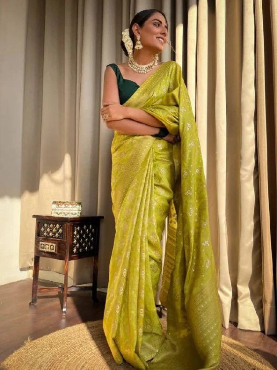 Picture of Beautiful Silk & Jacquard Green Yellow Saree